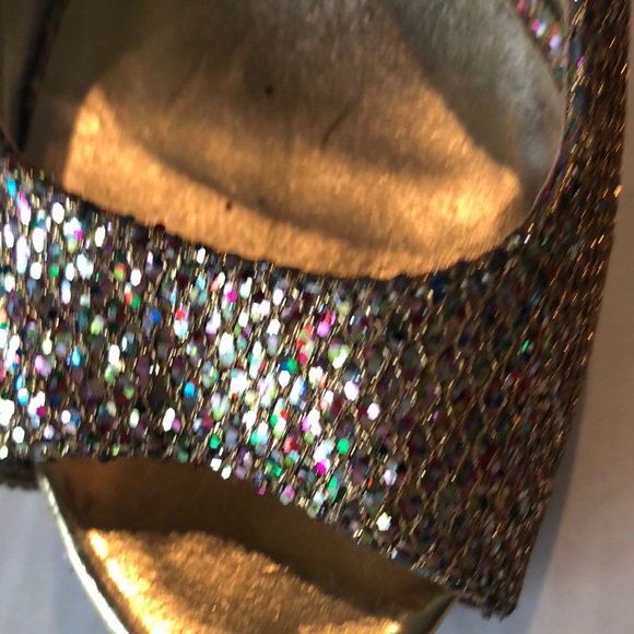 Madden Girl Shoes Heels Sparkly Gold Multi Colored SZ 8 - Picture 3 of 8